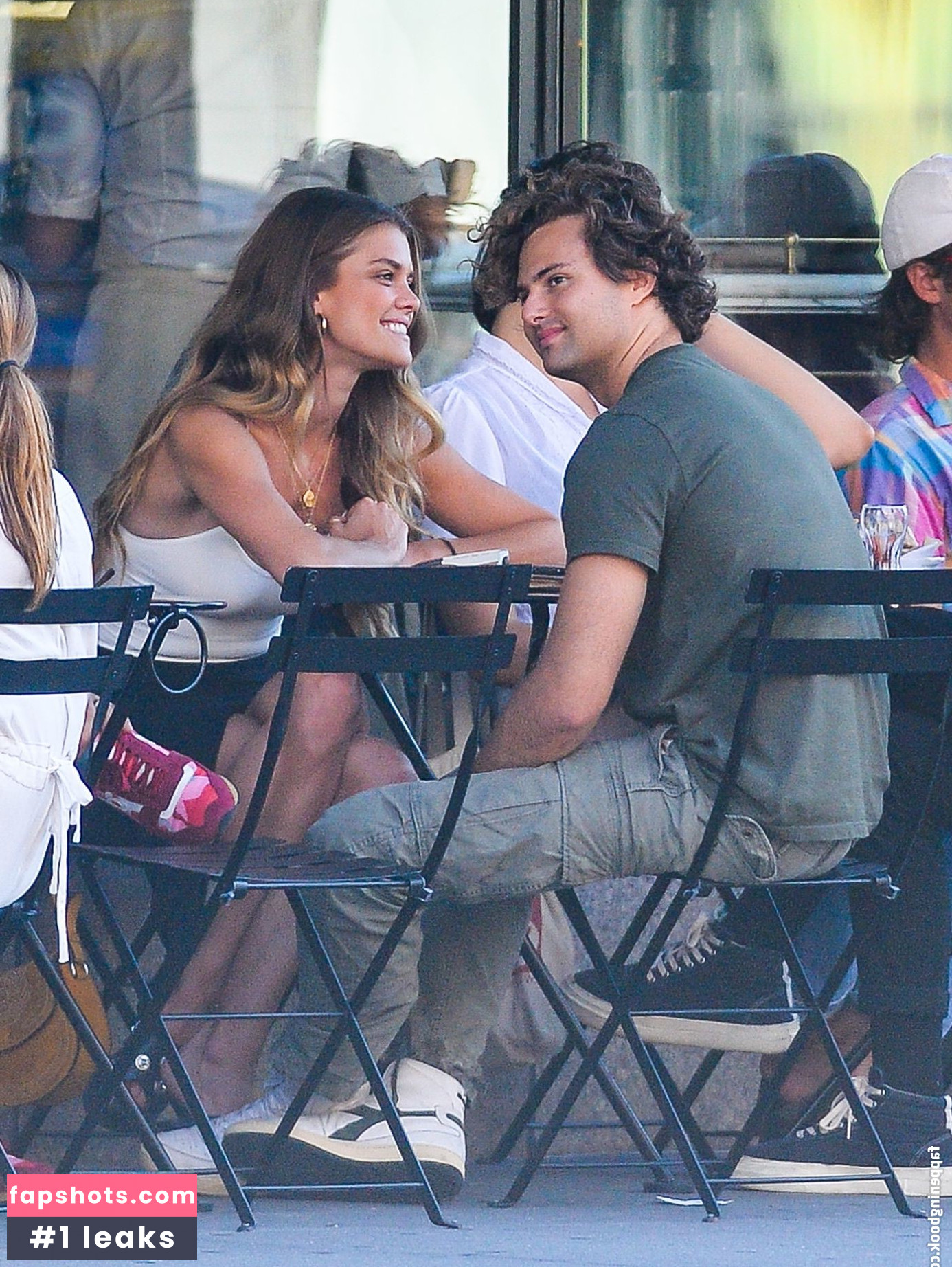 Nina Agdal gallery photo #1400