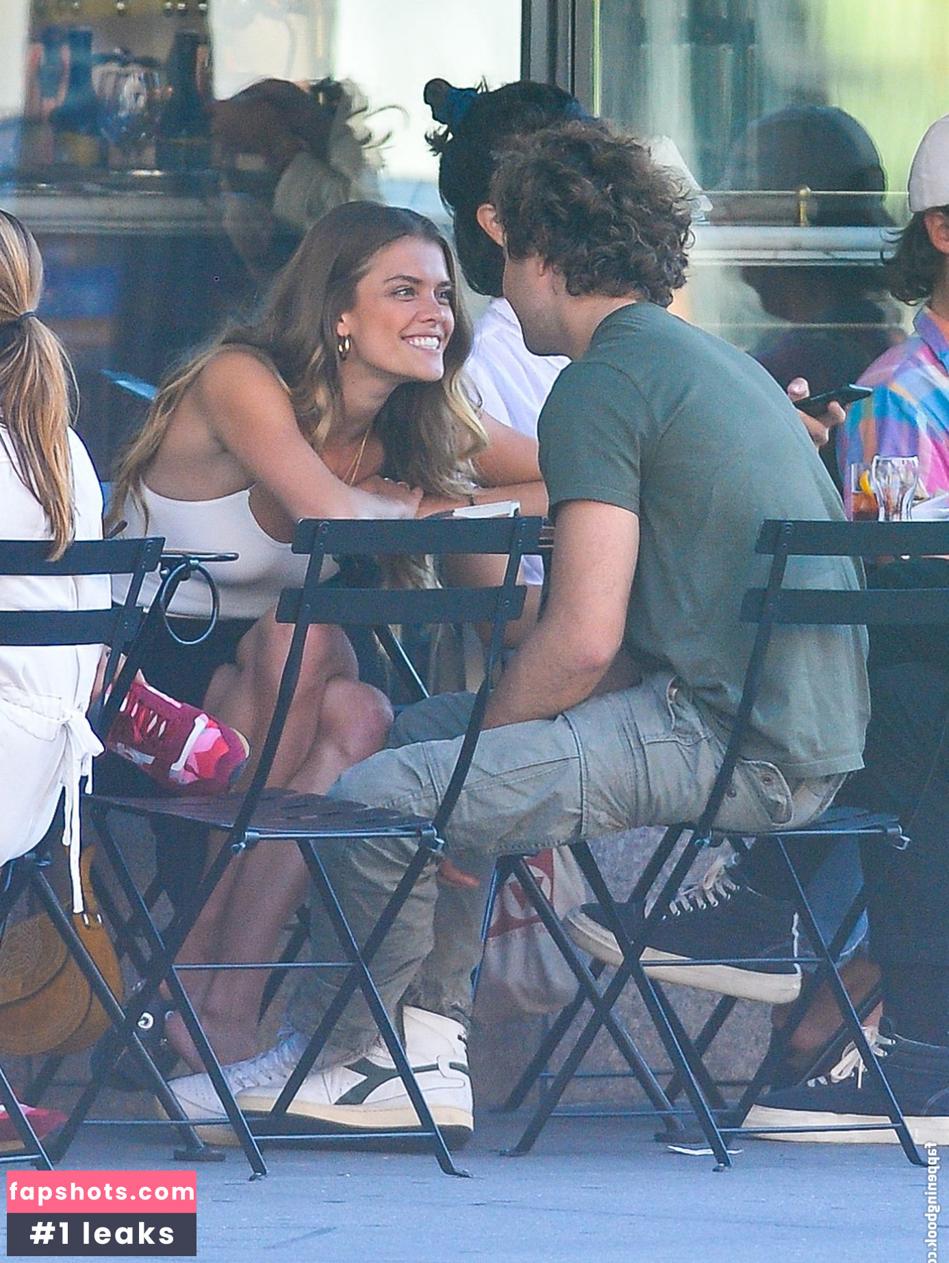 Nina Agdal gallery photo #1401