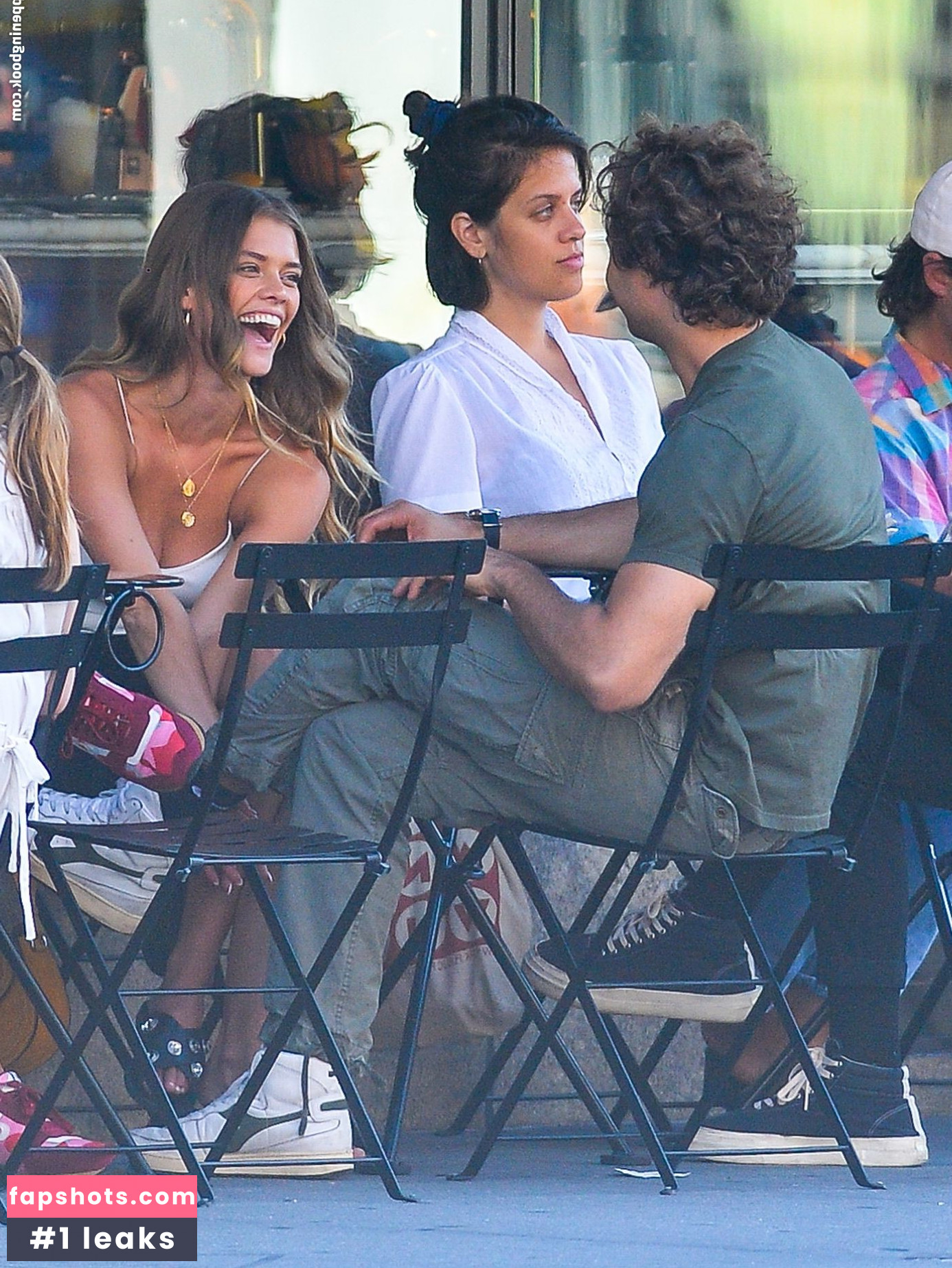 Nina Agdal gallery photo #1403