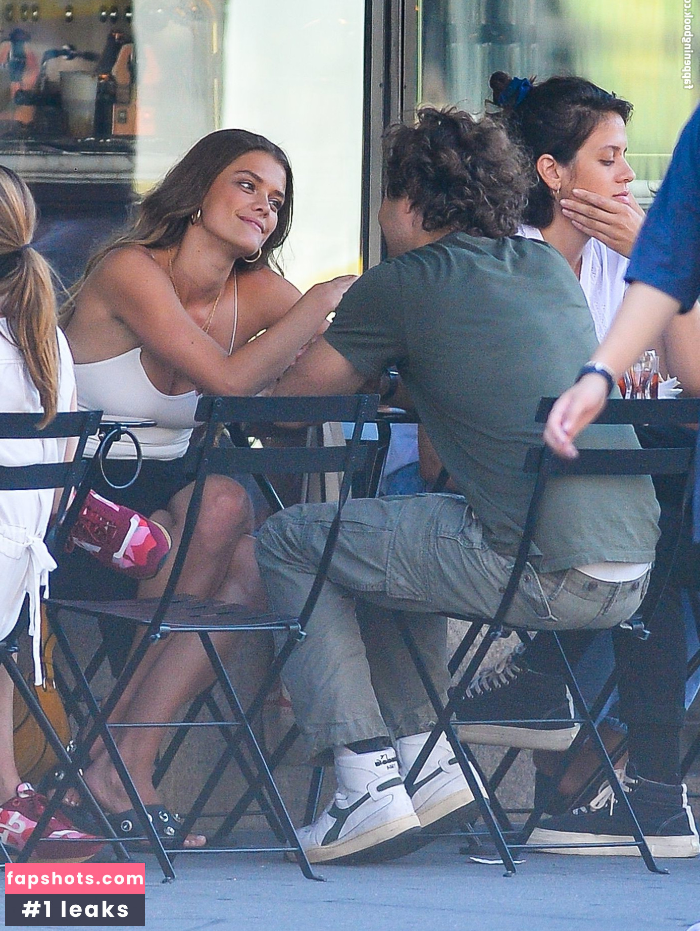 Nina Agdal gallery photo #1404