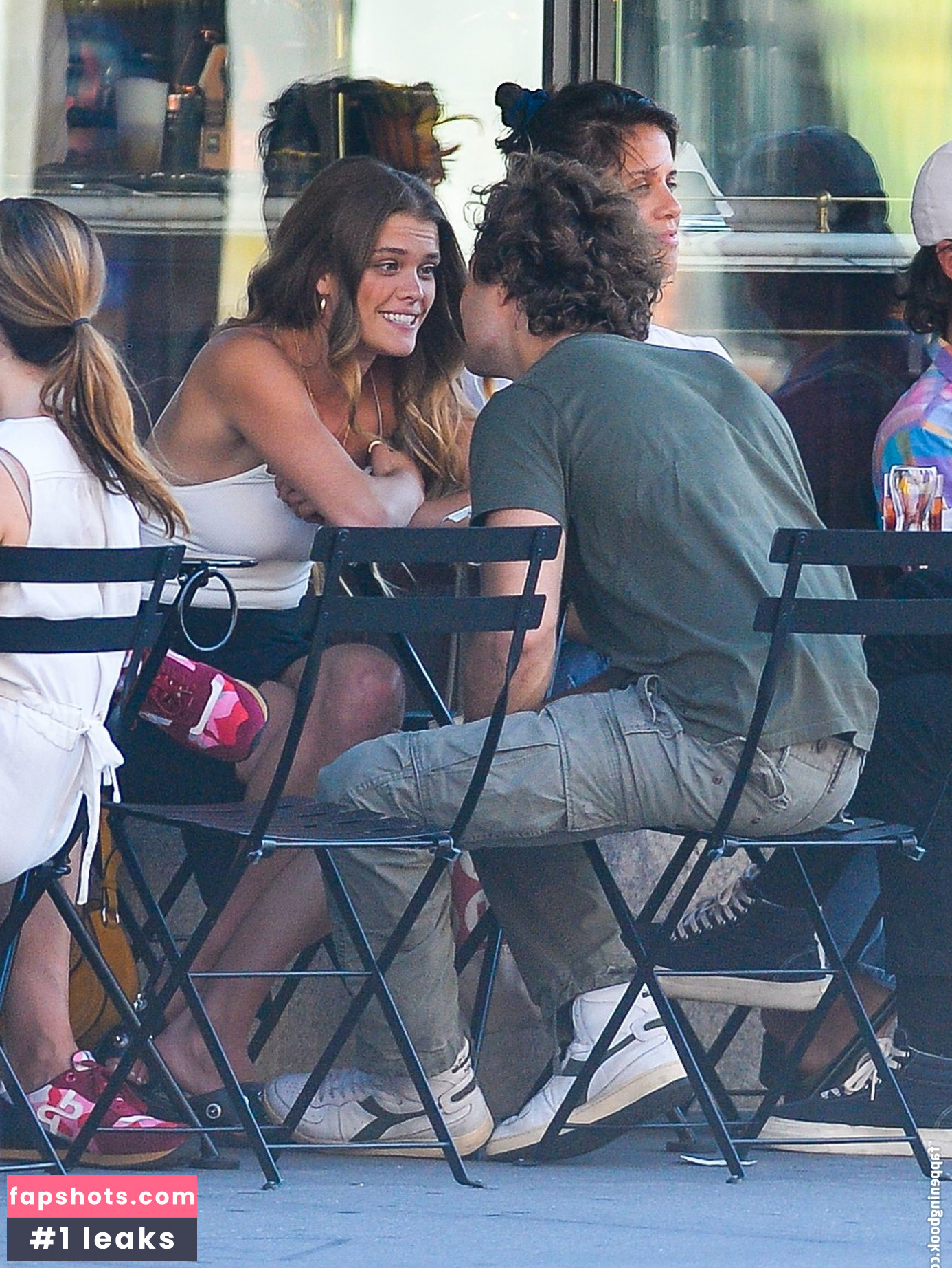 Nina Agdal gallery photo #1406