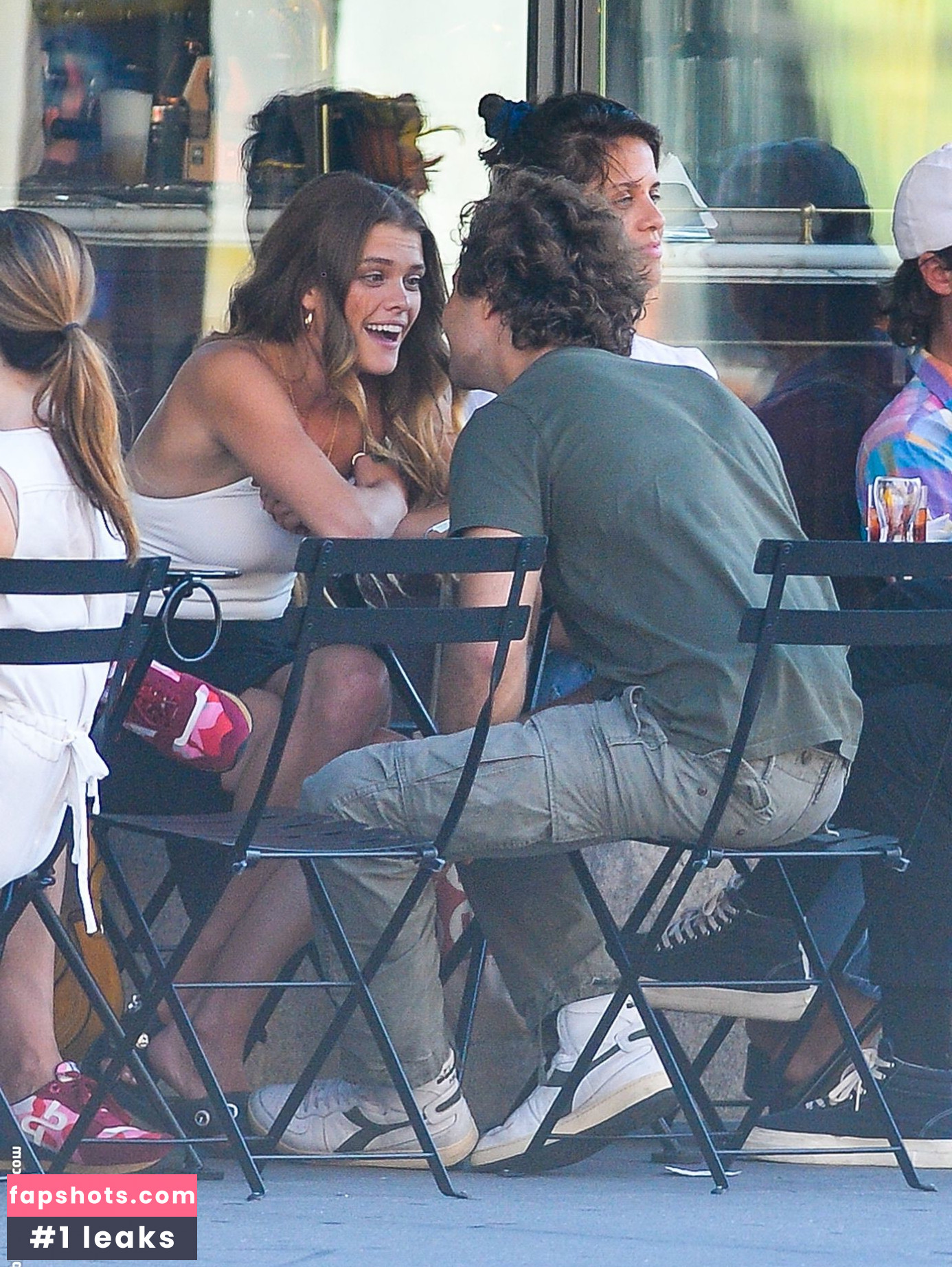 Nina Agdal gallery photo #1407