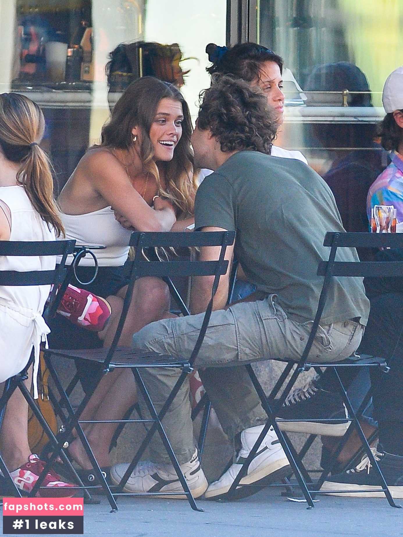 Nina Agdal gallery photo #1408