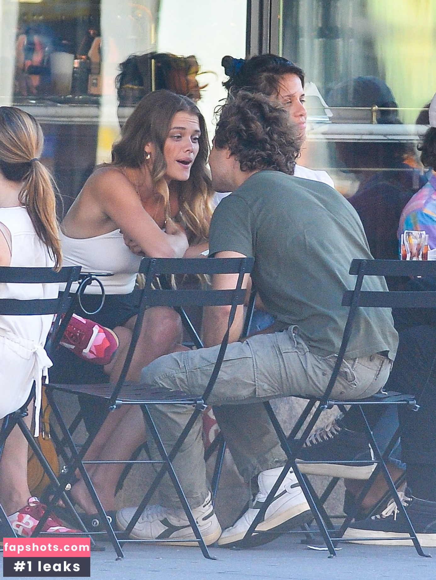 Nina Agdal gallery photo #1410