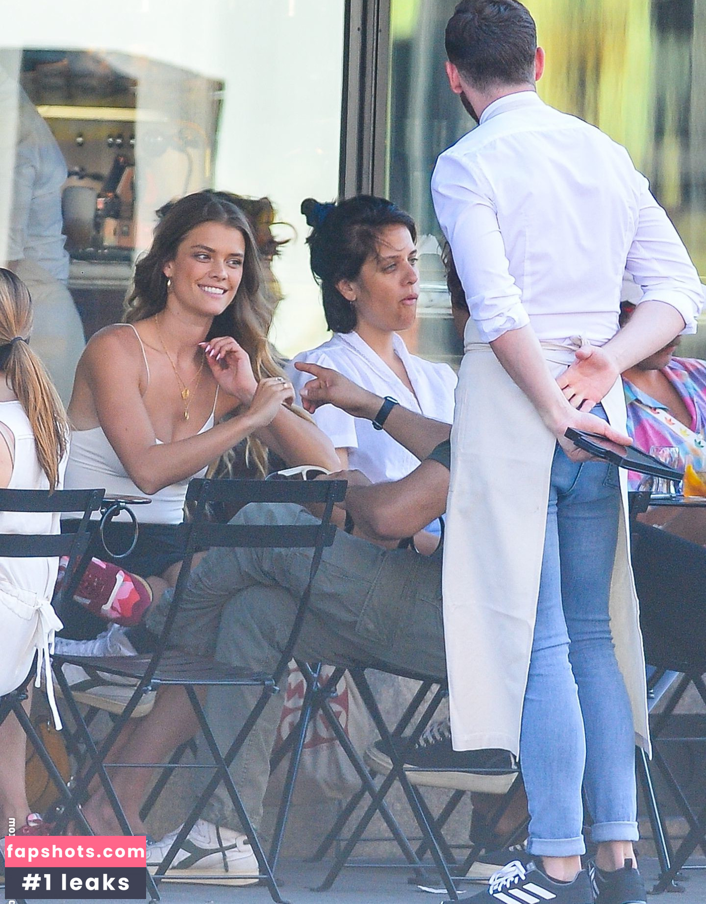 Nina Agdal gallery photo #1412