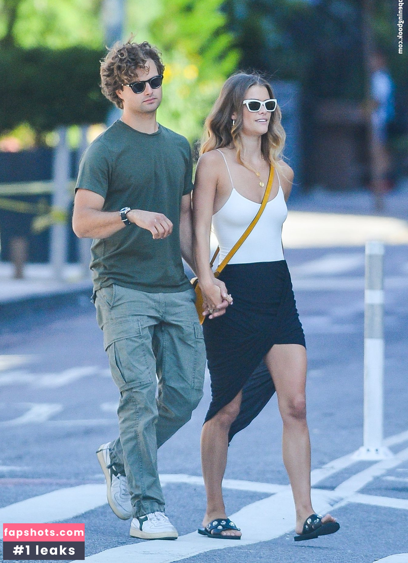 Nina Agdal gallery photo #1417