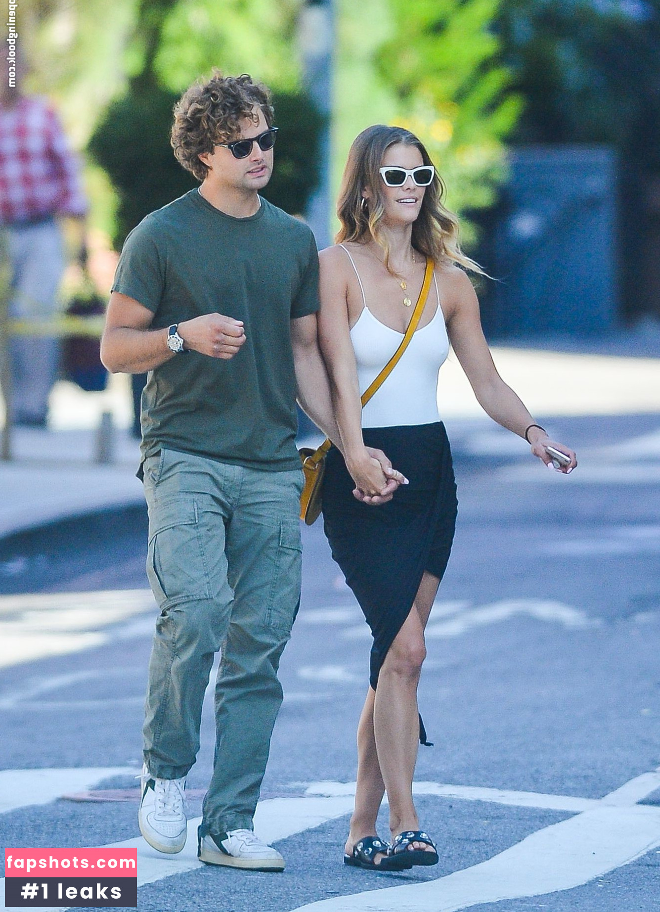 Nina Agdal gallery photo #1418