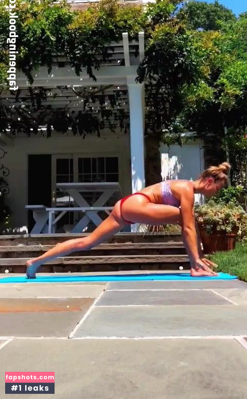 Nina Agdal gallery photo #1445