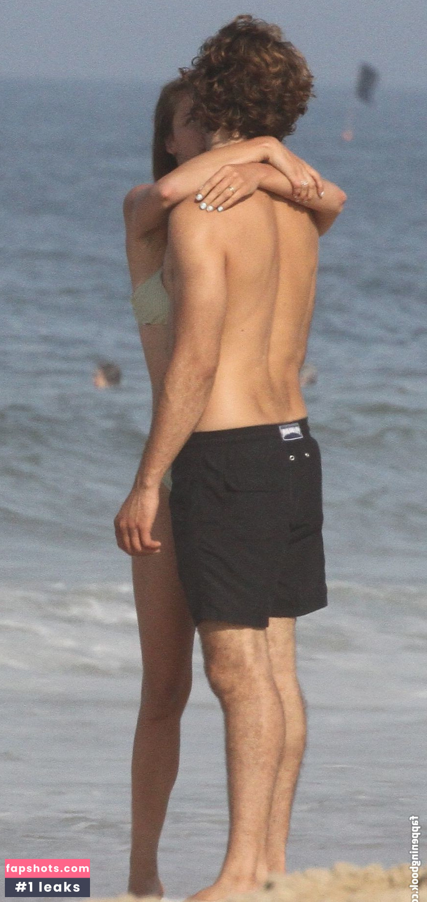 Nina Agdal gallery photo #1471