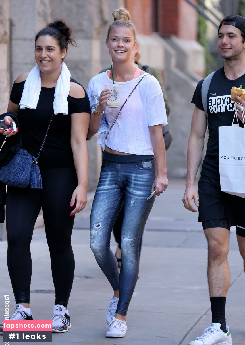 Nina Agdal gallery photo #1771