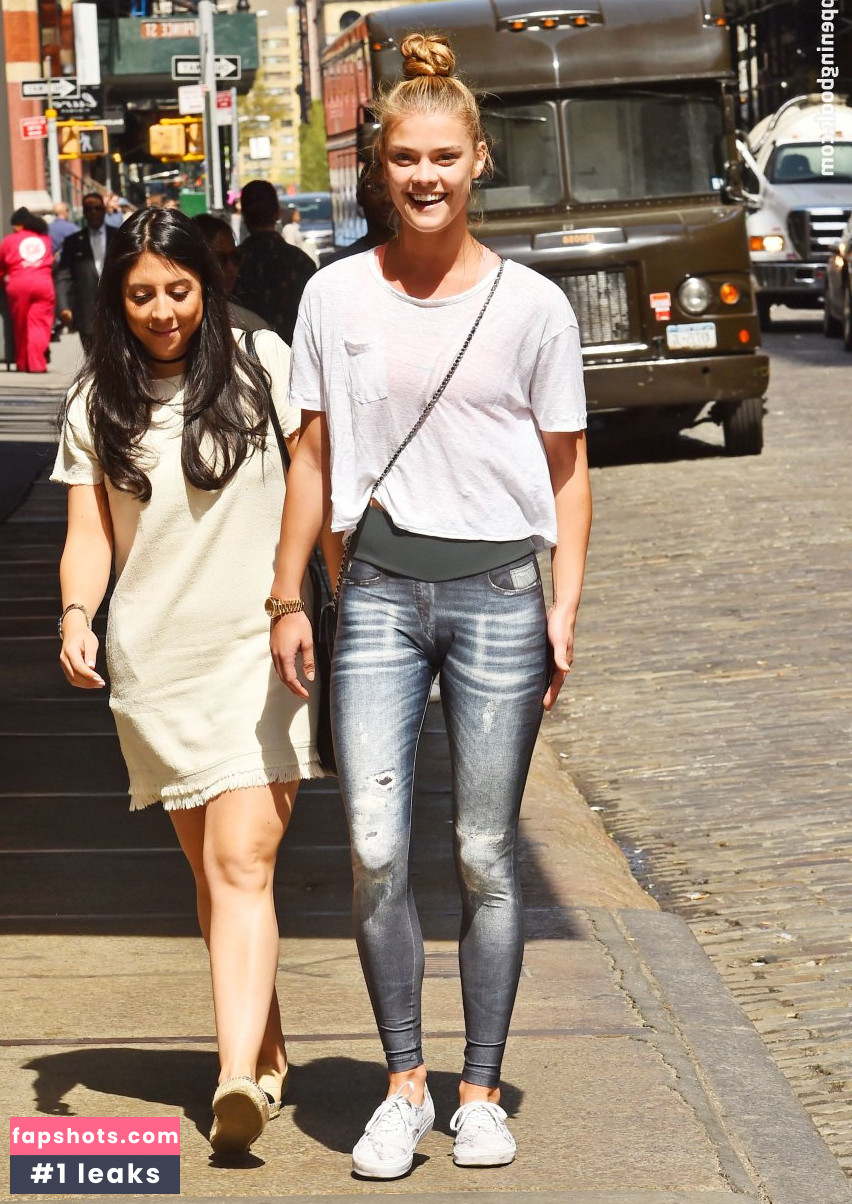 Nina Agdal gallery photo #1778