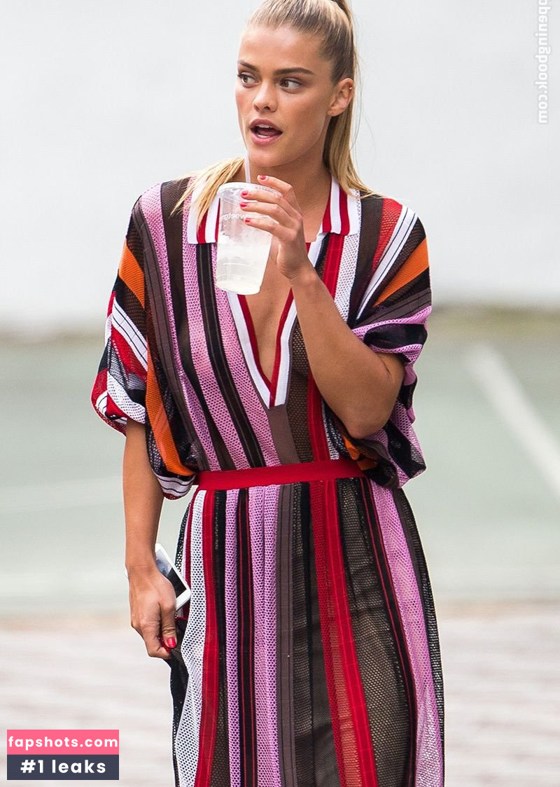 Nina Agdal gallery photo #1788