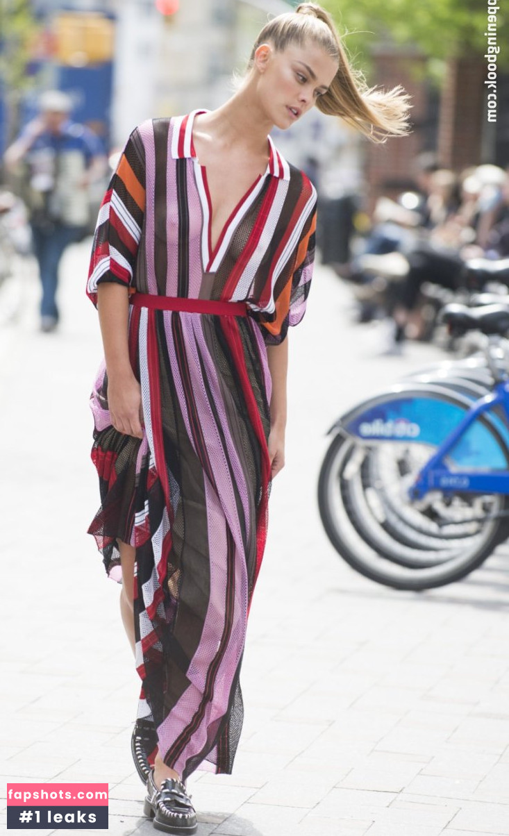 Nina Agdal gallery photo #1790