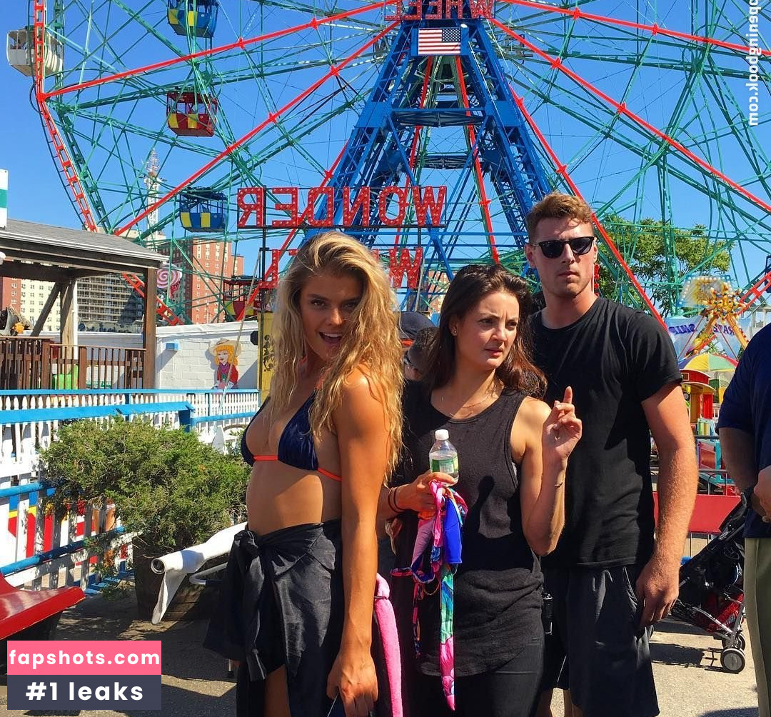 Nina Agdal gallery photo #1801