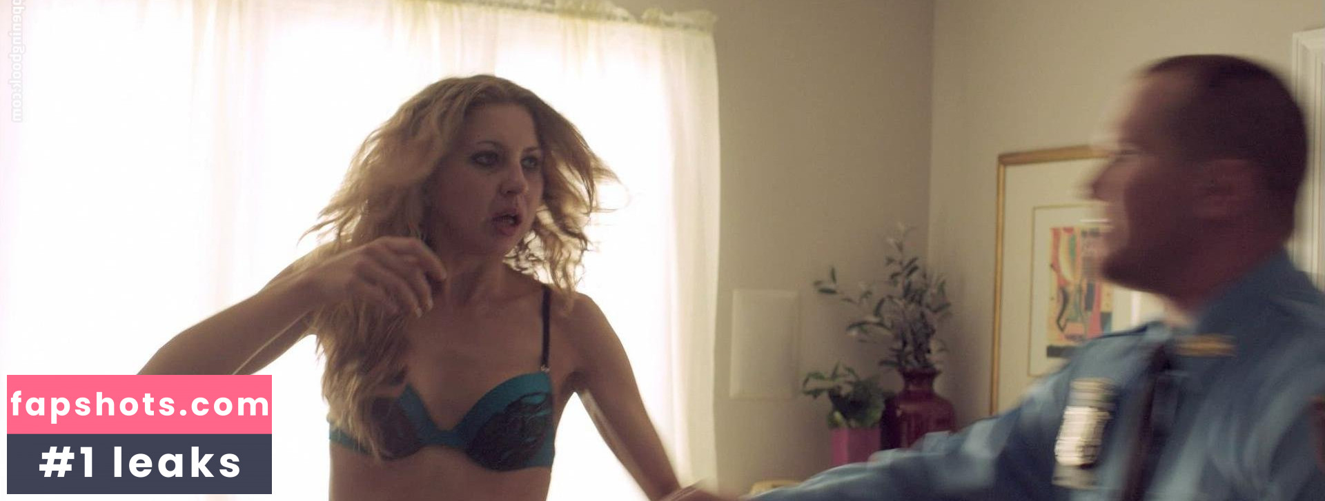 Nina Arianda gallery photo #12