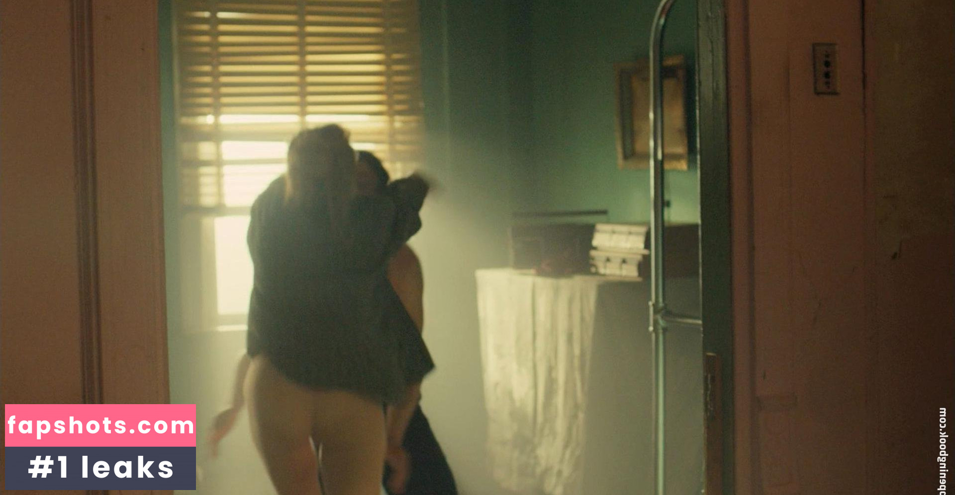 Nina Arianda gallery photo #13