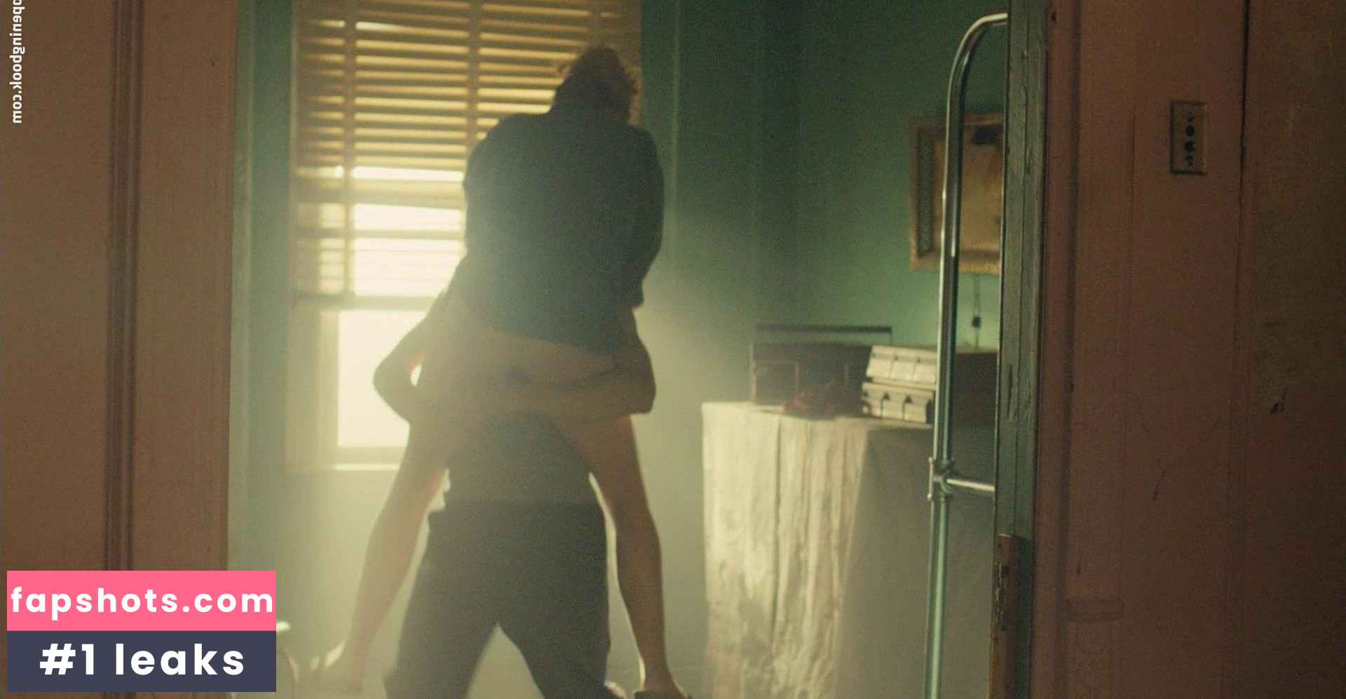 Nina Arianda gallery photo #9