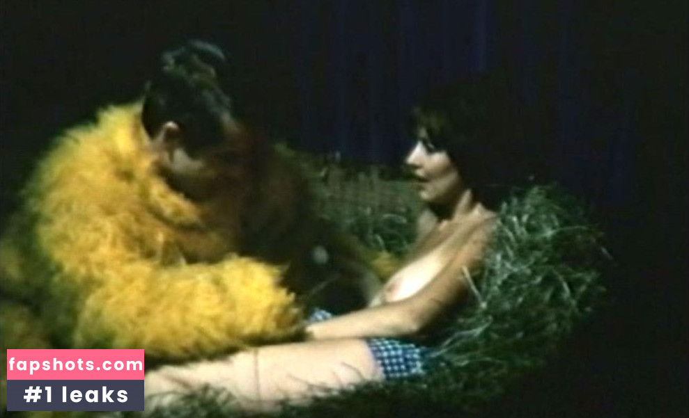 Nina Carson nude babe gallery