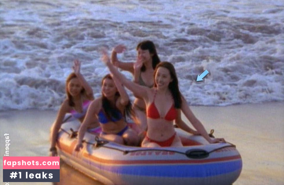 Nina Cho gallery photo #5