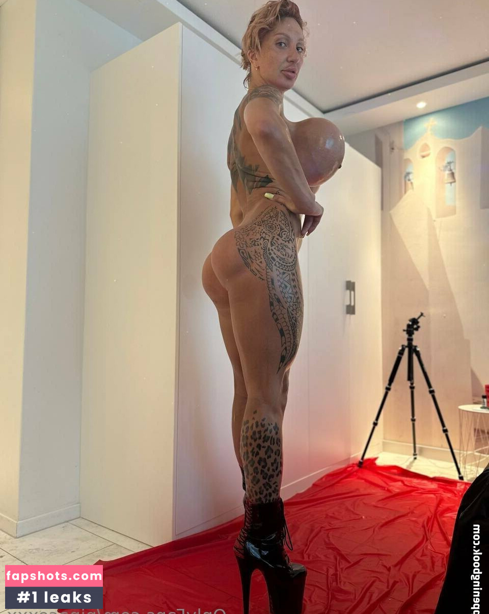 Nina Coxxx gallery photo #4