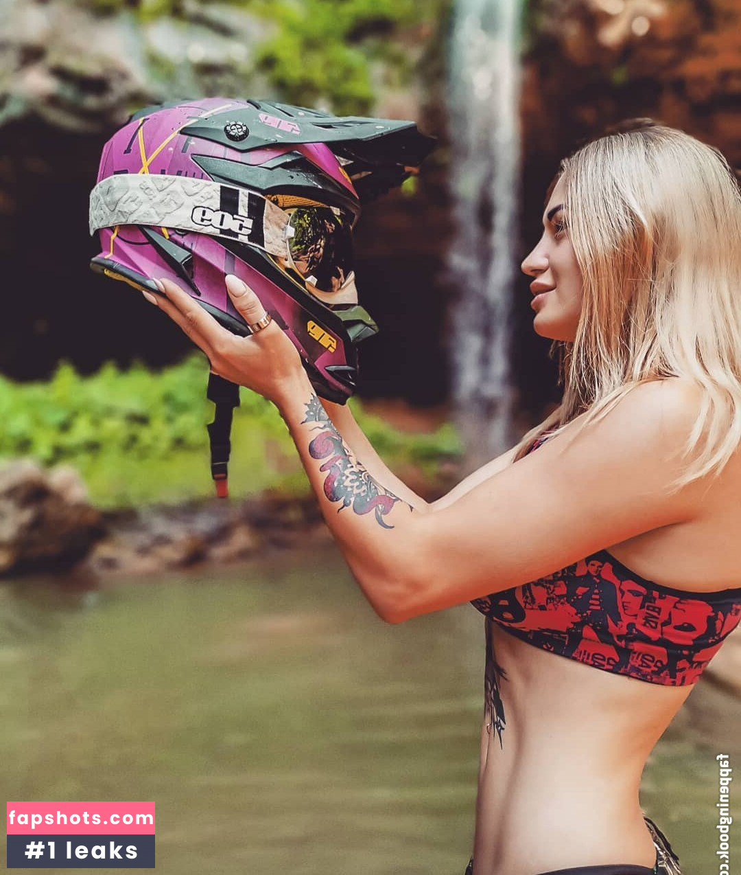 Nina Danilyuk nude babe gallery