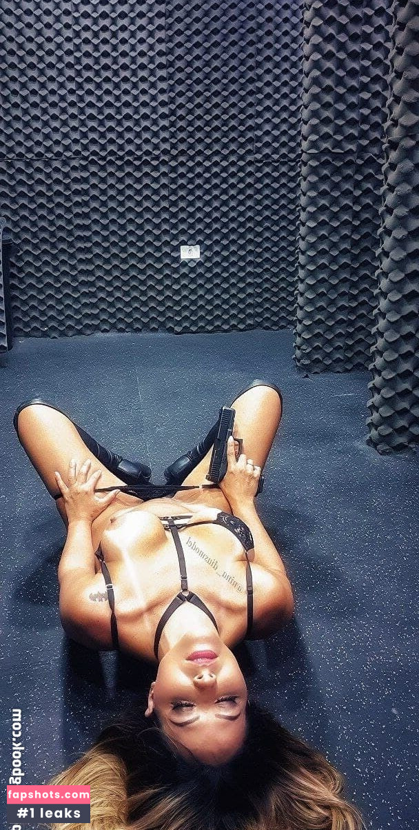 Nina Dias gallery photo #18