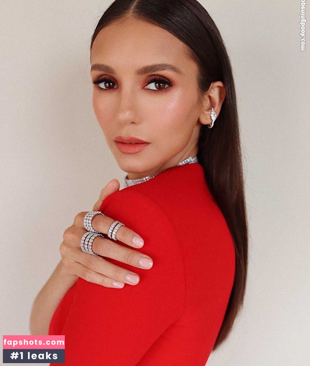 Nina Dobrev gallery photo #1011