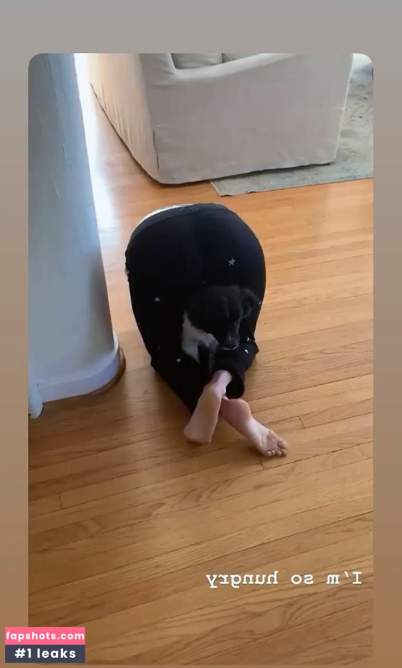 Nina Dobrev gallery photo #1077