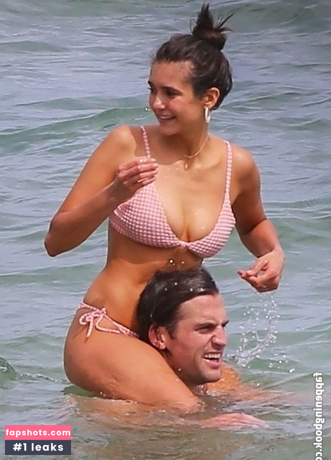 Nina Dobrev gallery photo #1155