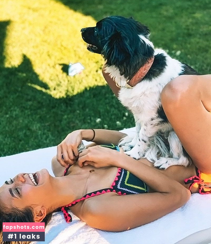 Nina Dobrev gallery photo #1158