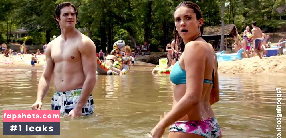 Nina Dobrev gallery photo #1172