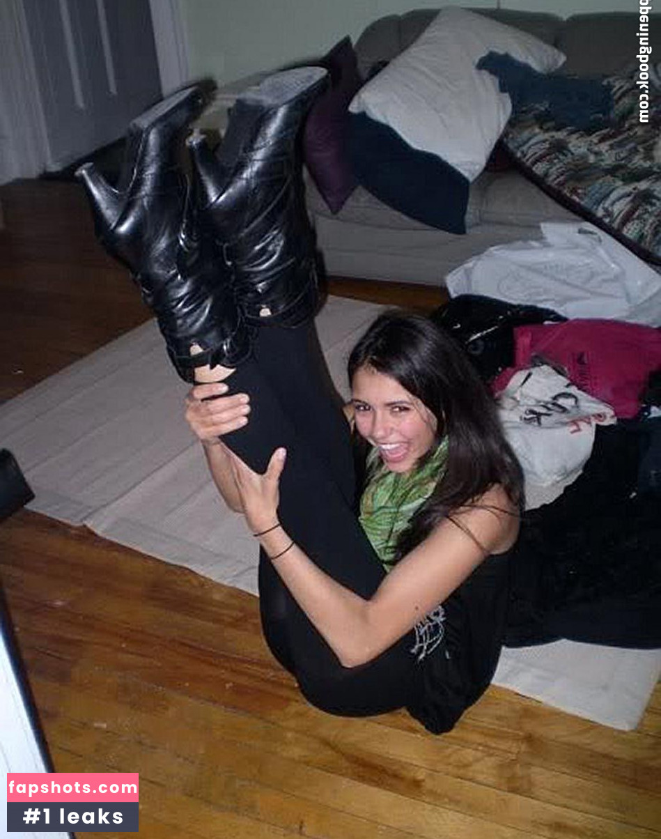 Nina Dobrev gallery photo #1182