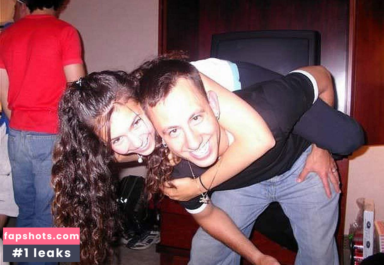 Nina Dobrev gallery photo #1189