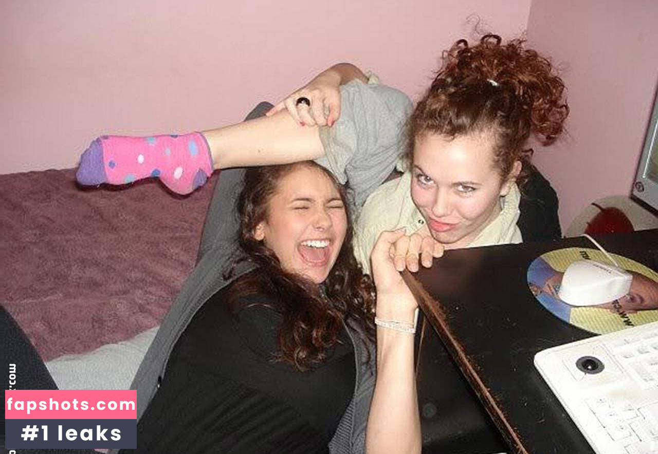 Nina Dobrev gallery photo #1195