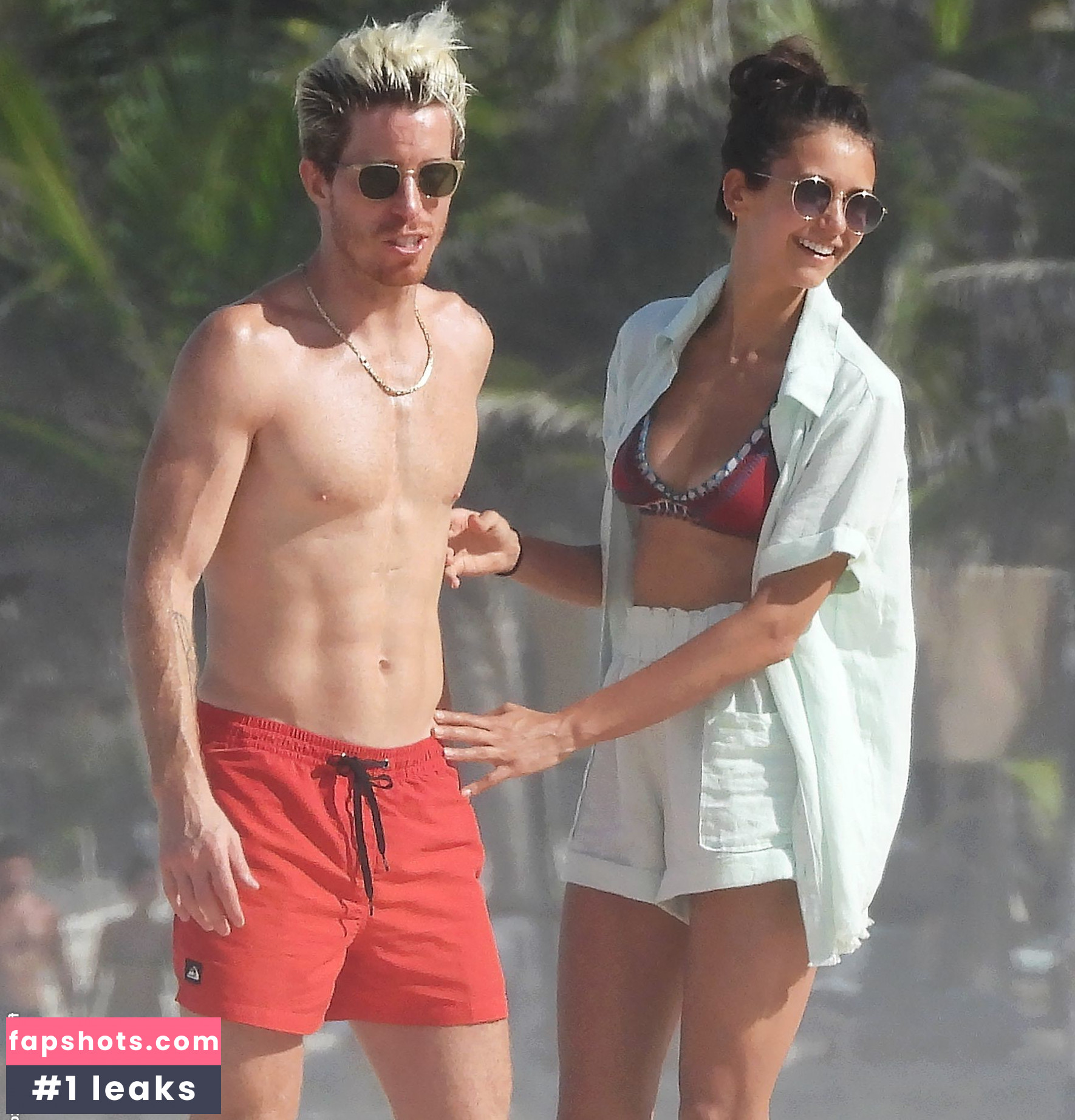 Nina Dobrev gallery photo #1274