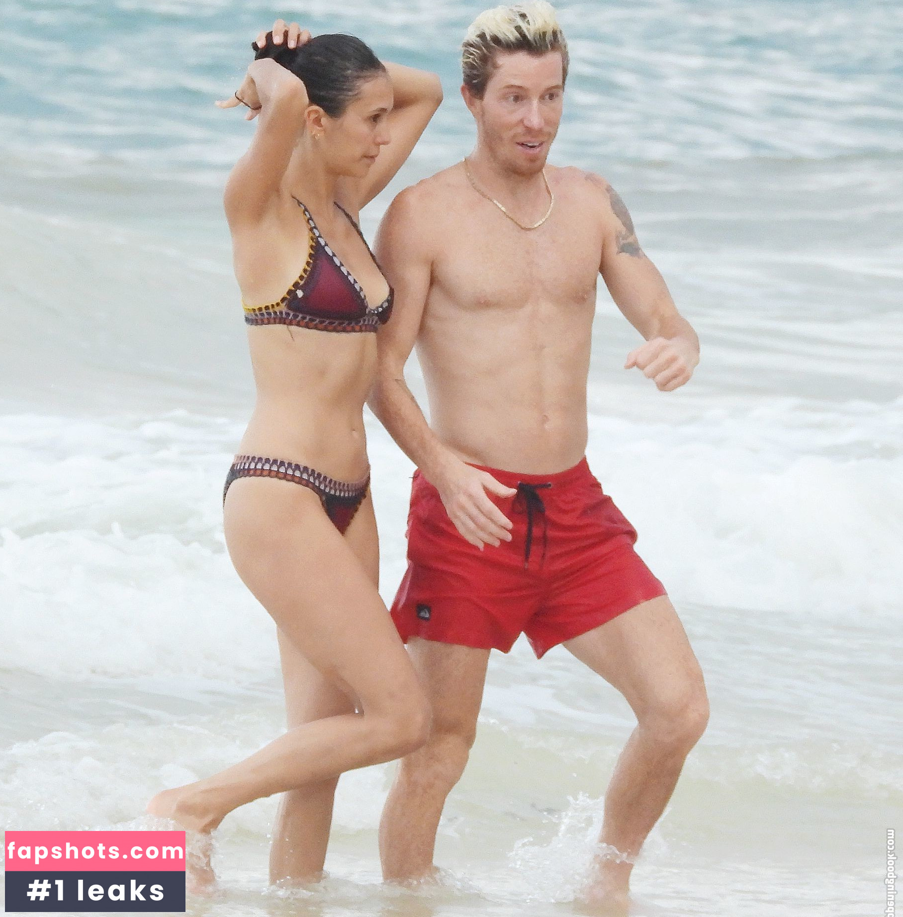 Nina Dobrev gallery photo #1344