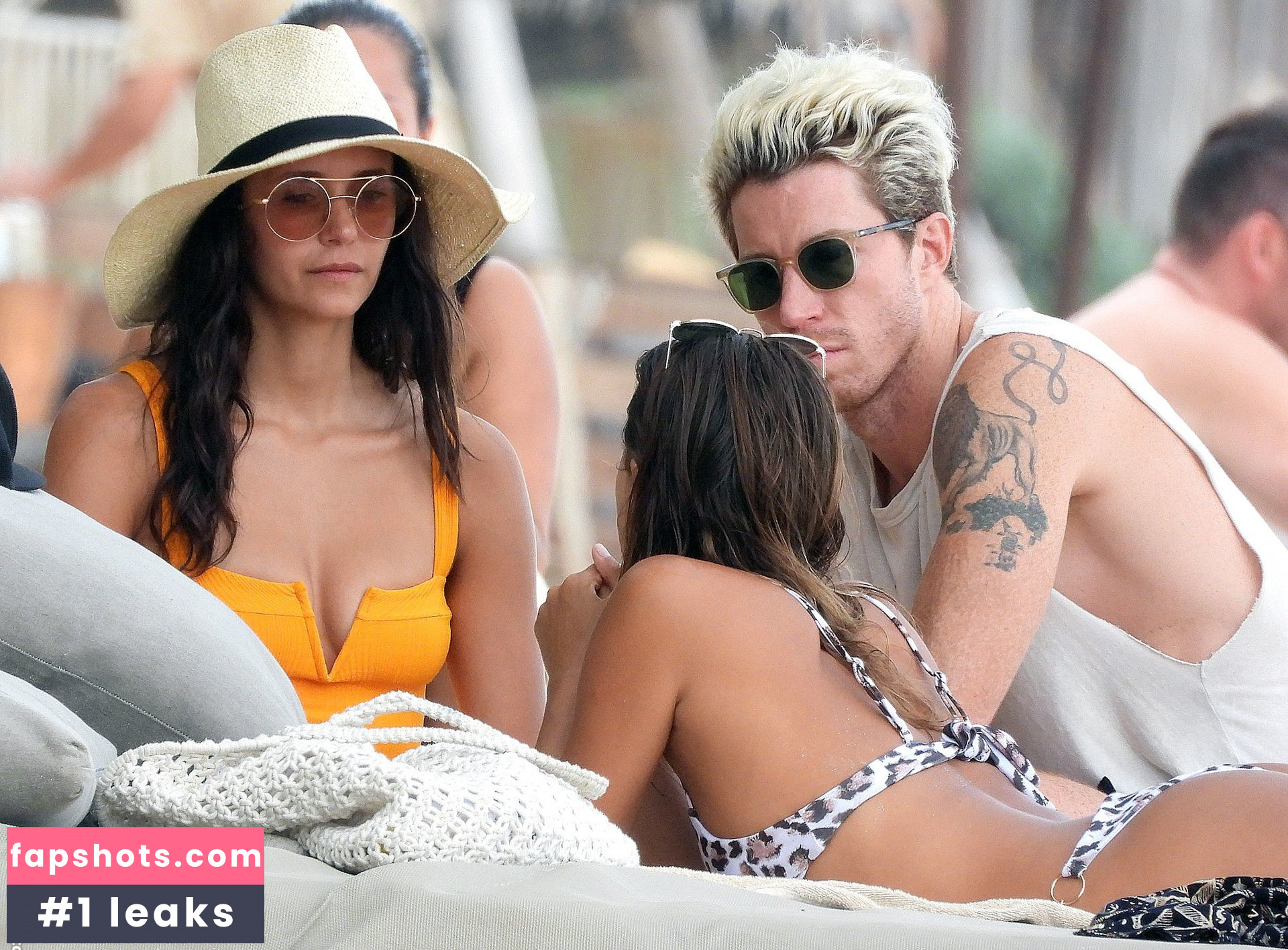 Nina Dobrev gallery photo #1359