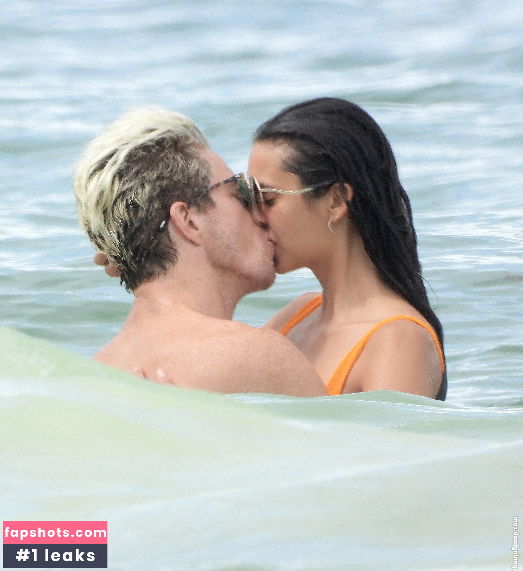 Nina Dobrev gallery photo #1366