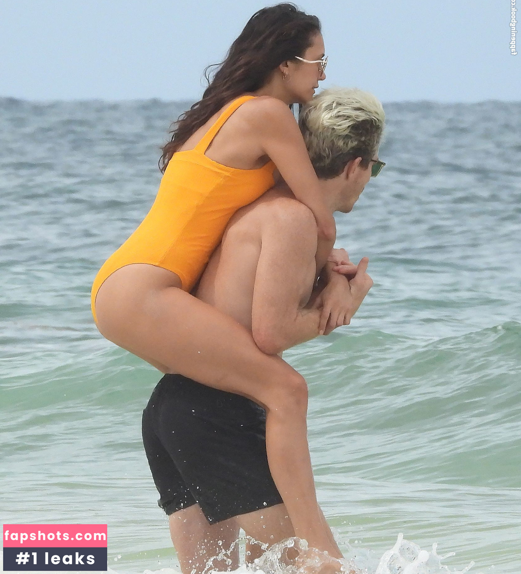 Nina Dobrev gallery photo #1389