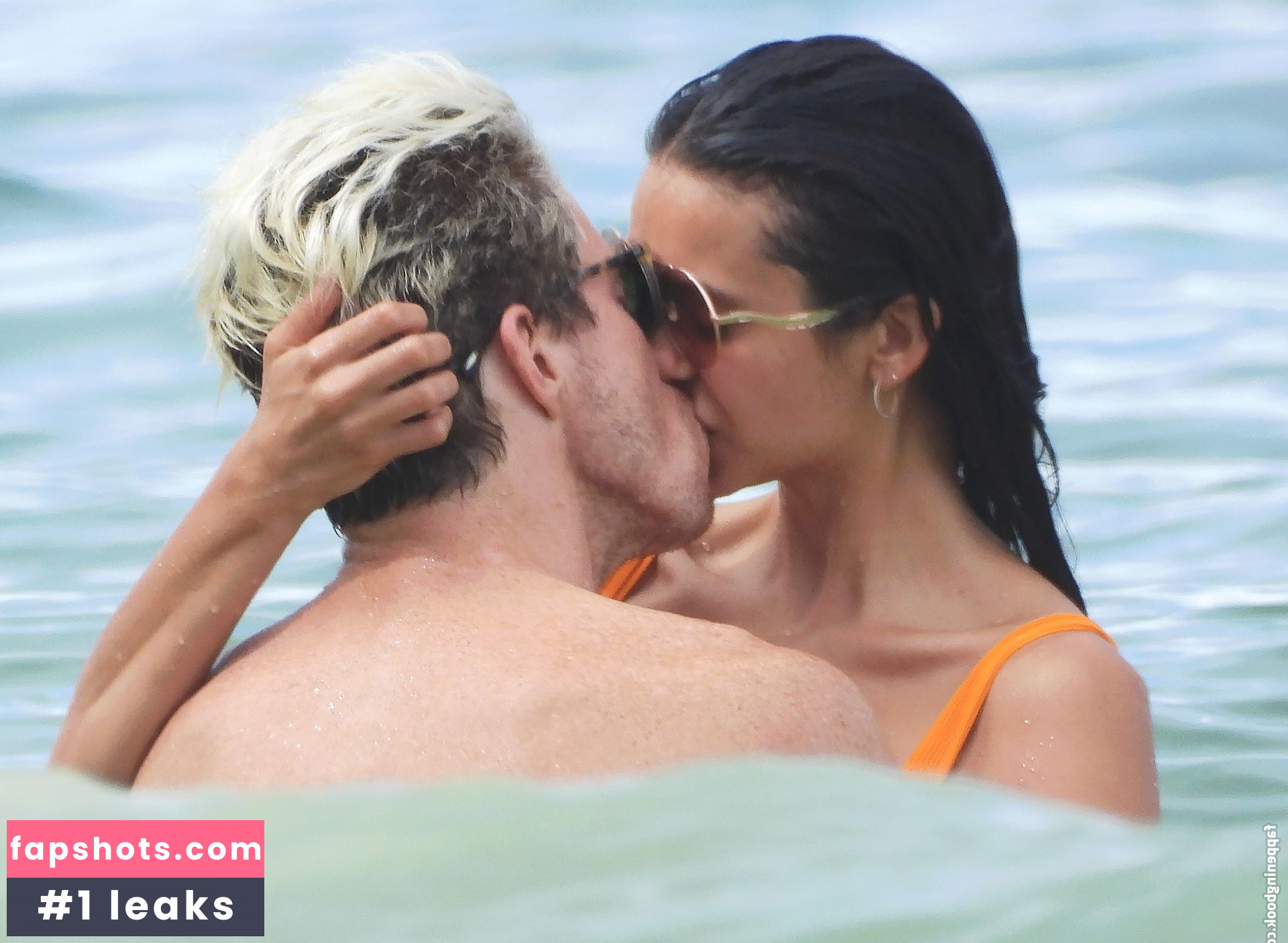 Nina Dobrev gallery photo #1419