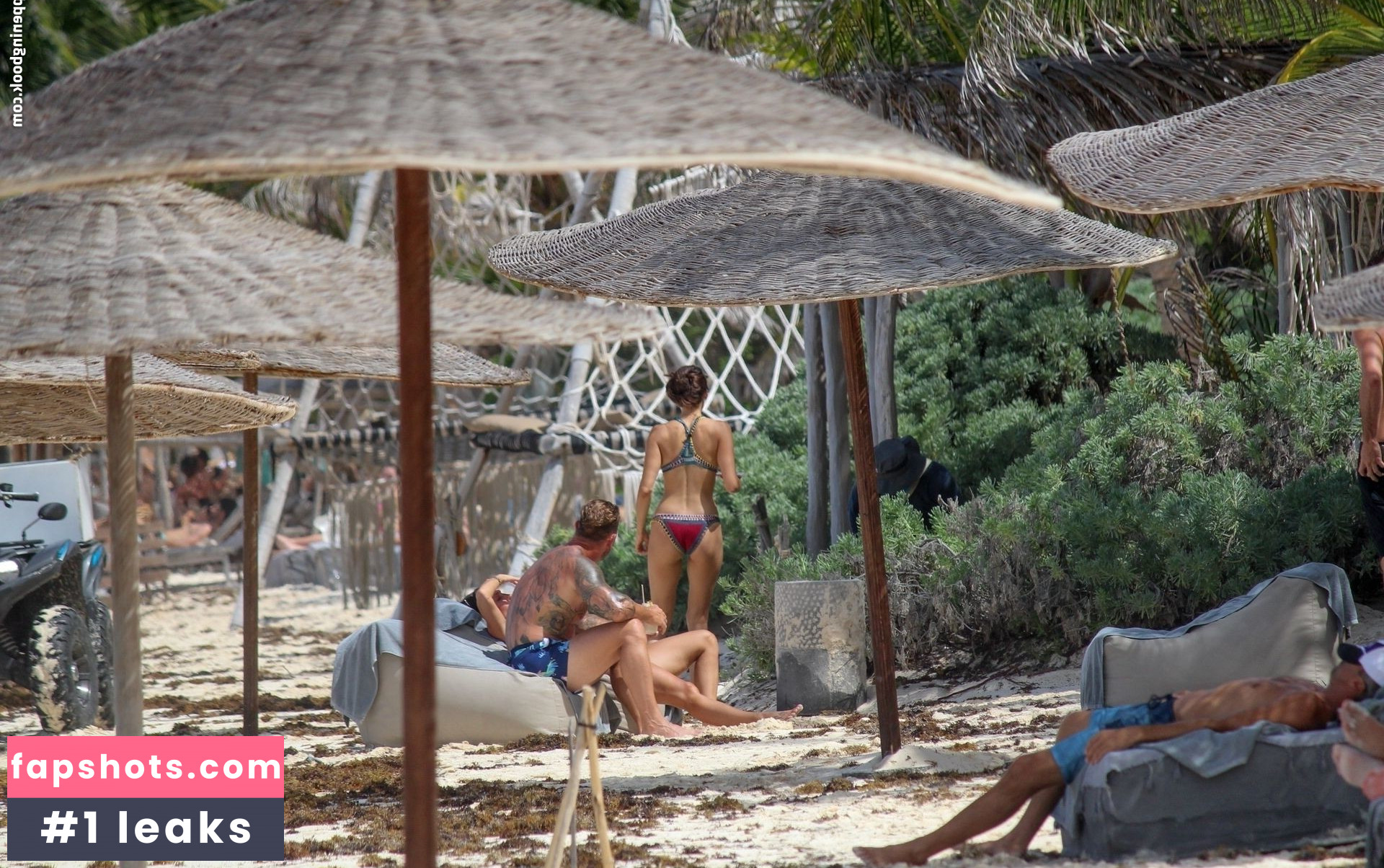 Nina Dobrev gallery photo #1431