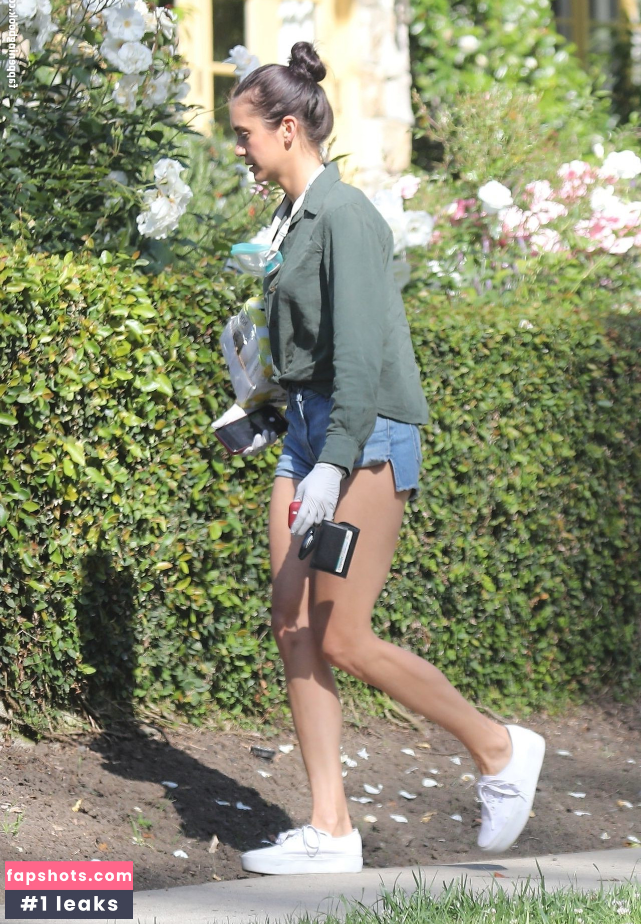 Nina Dobrev gallery photo #1518