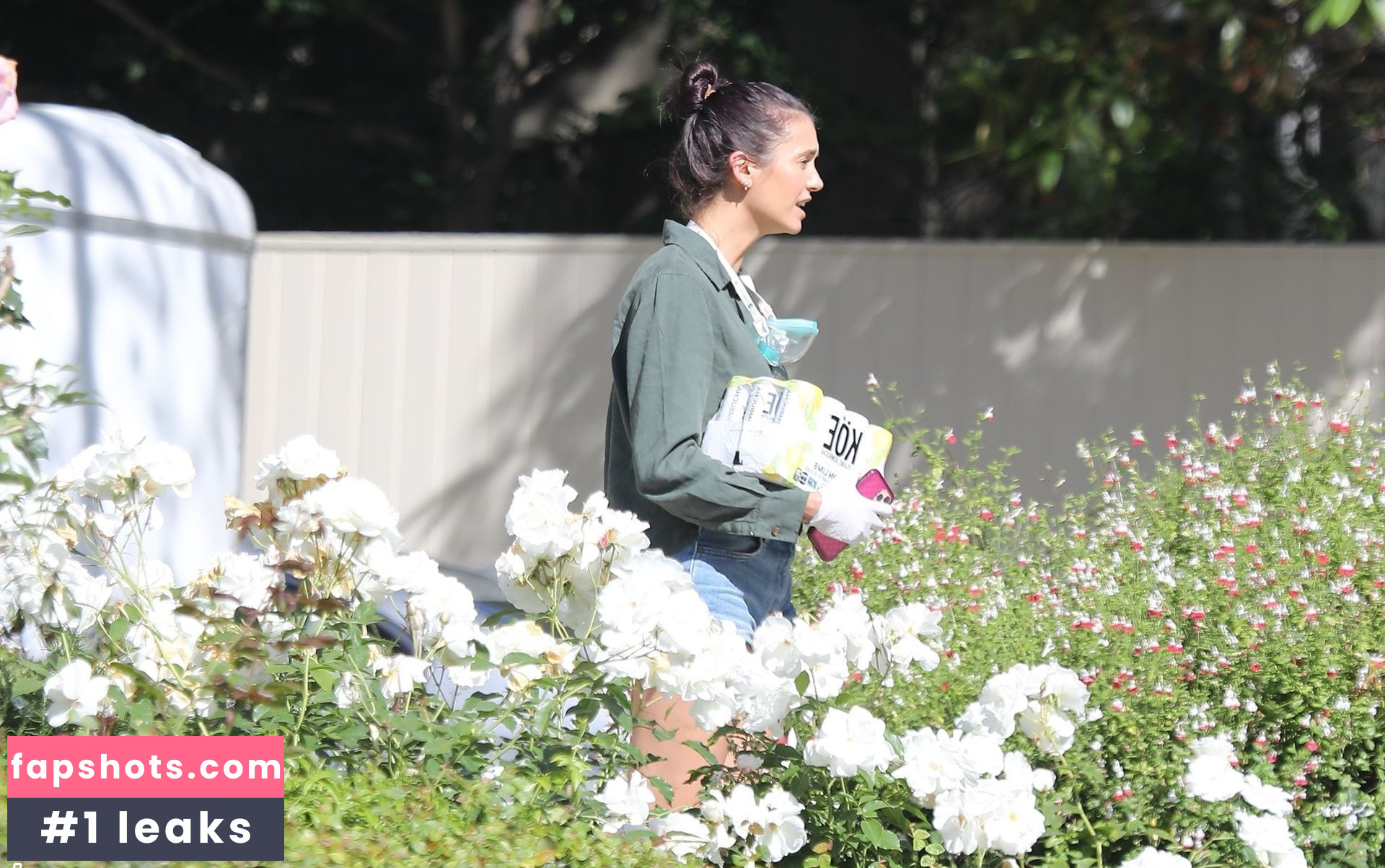 Nina Dobrev gallery photo #1530