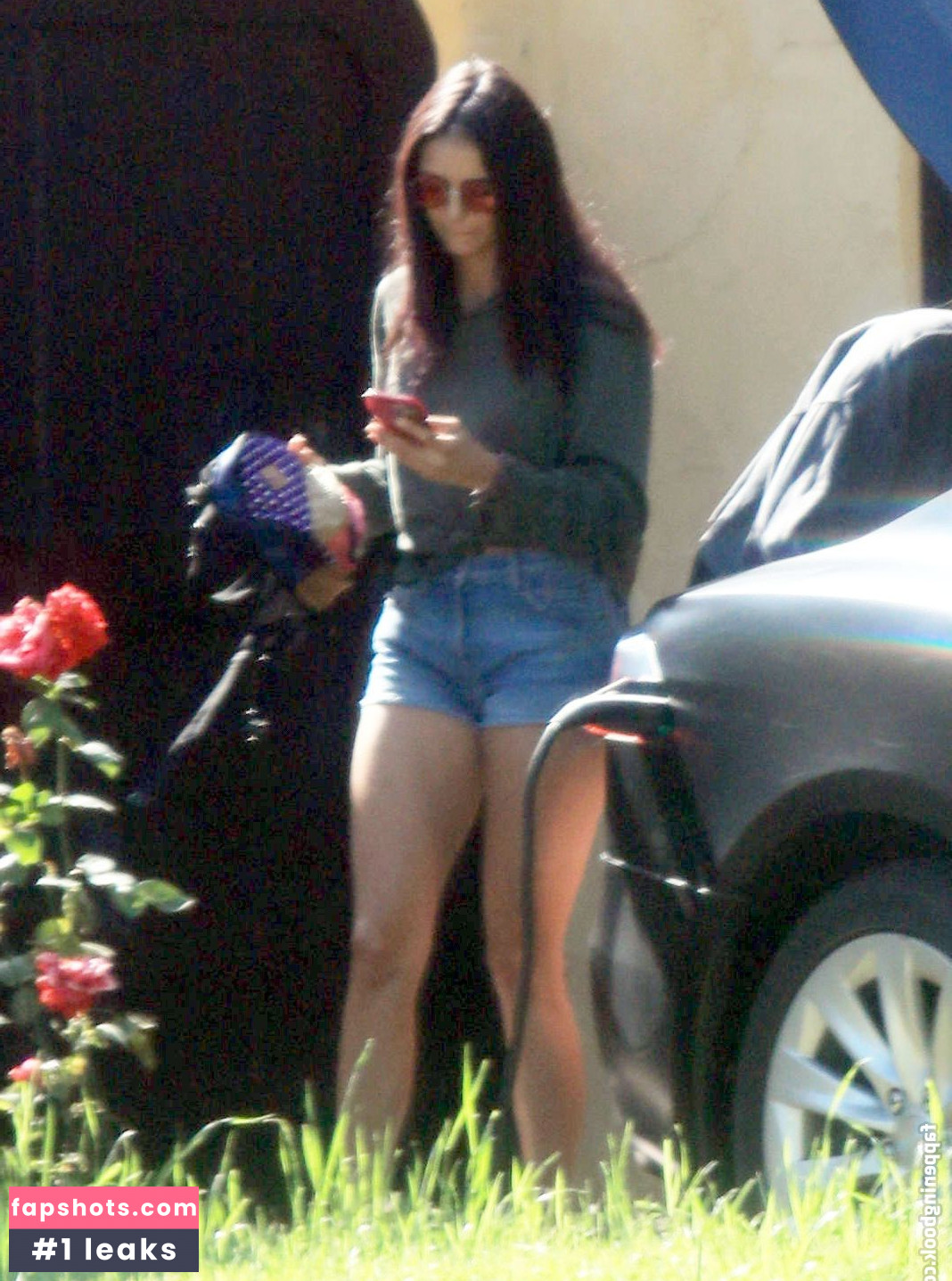 Nina Dobrev gallery photo #1551