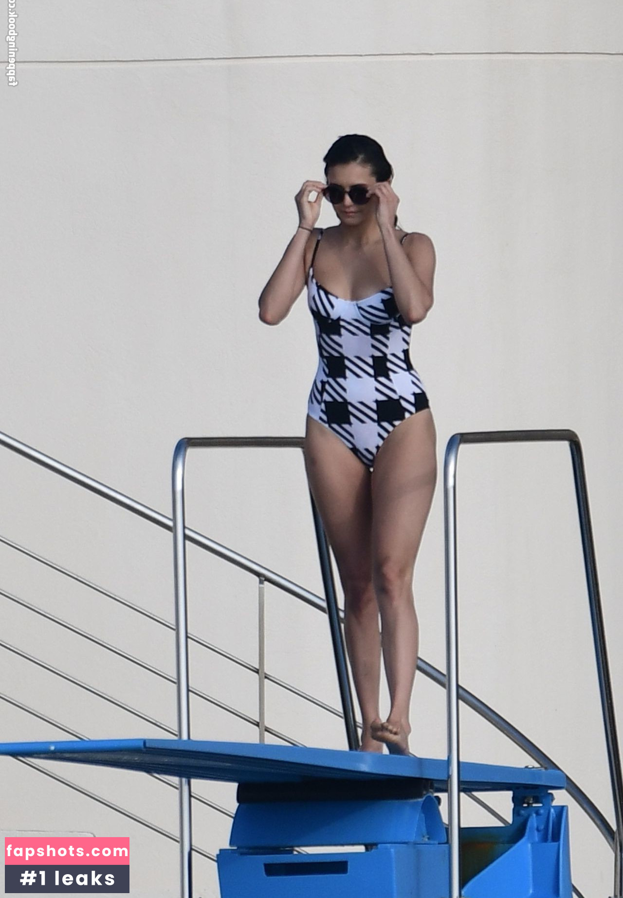 Nina Dobrev gallery photo #1631