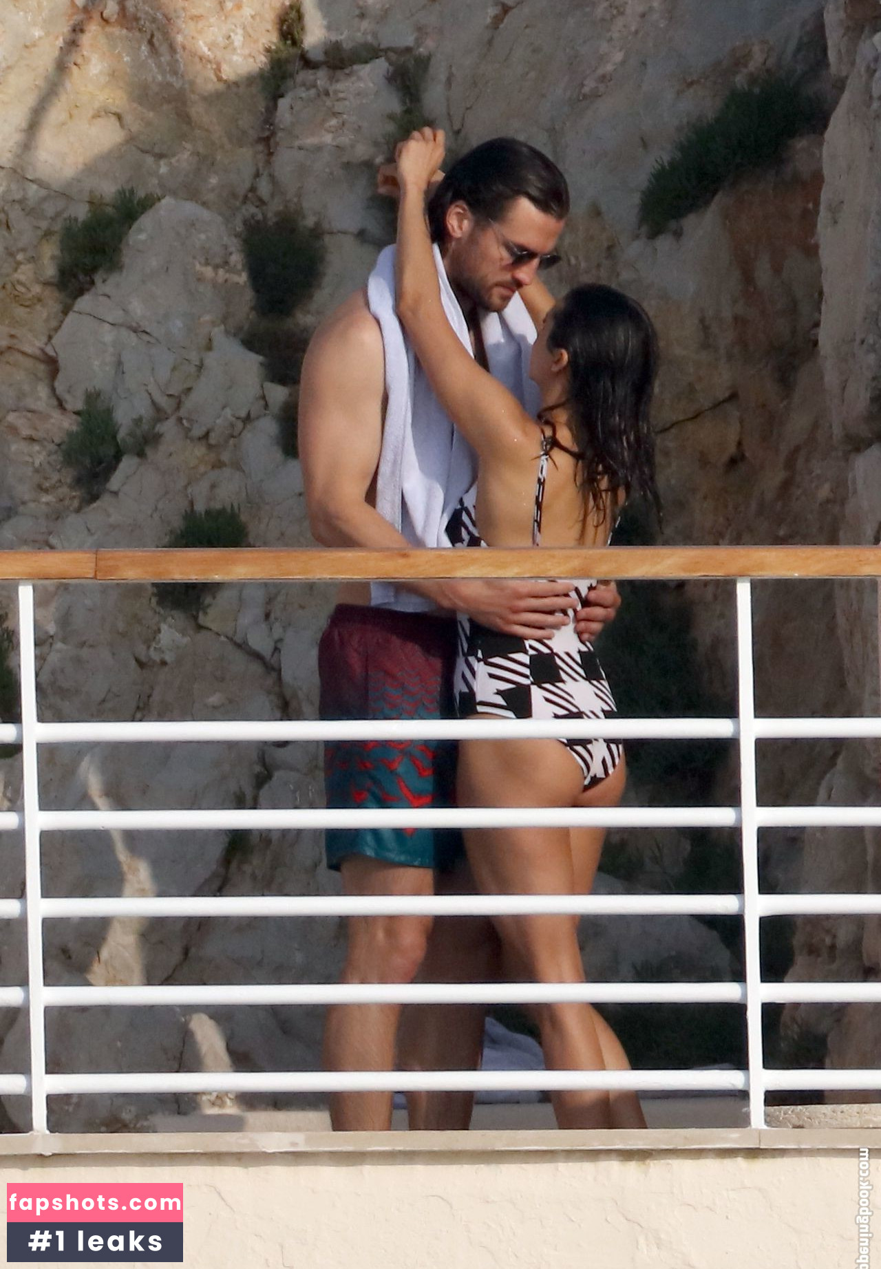 Nina Dobrev gallery photo #1648