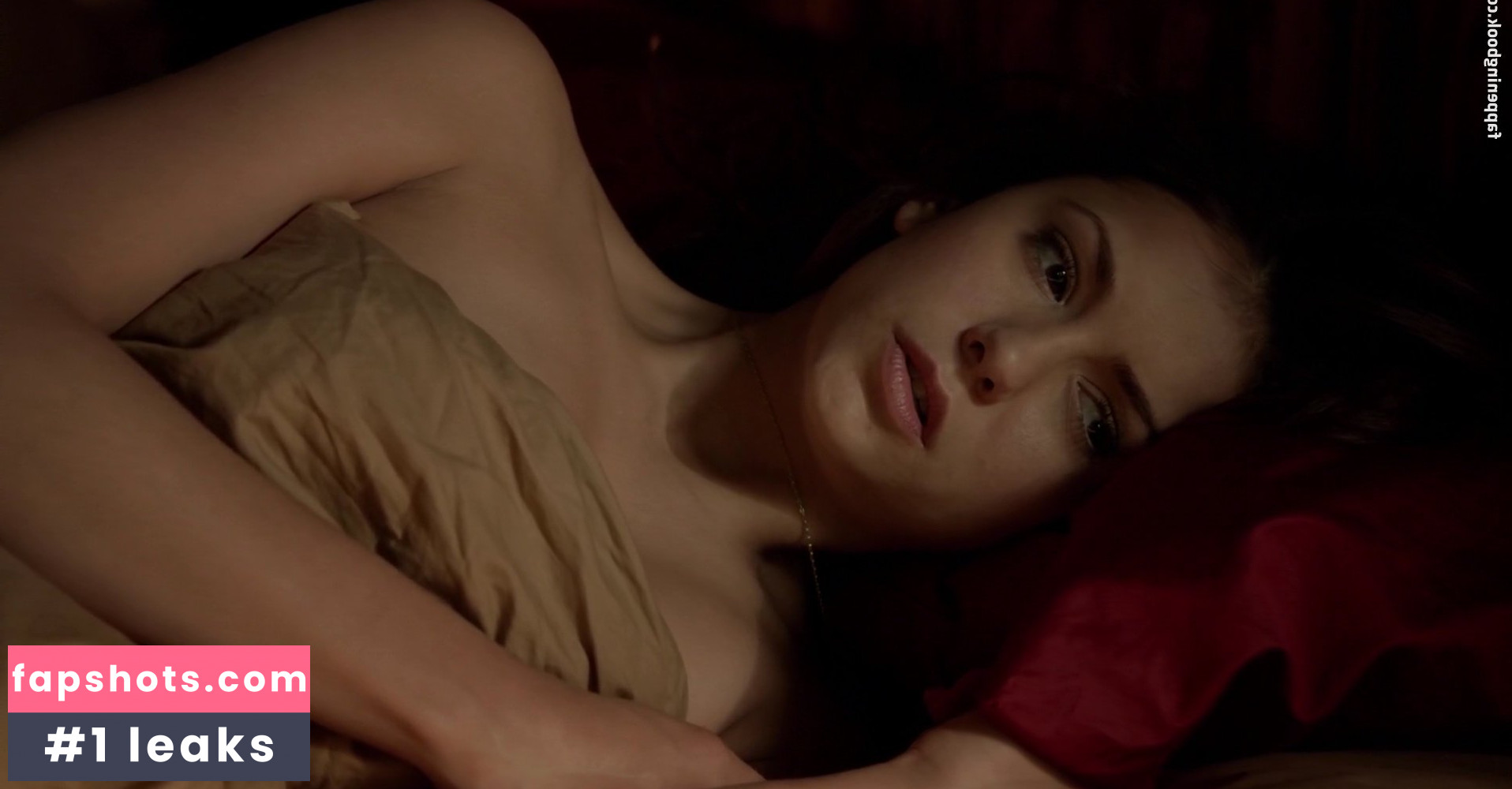 Nina Dobrev gallery photo #1717