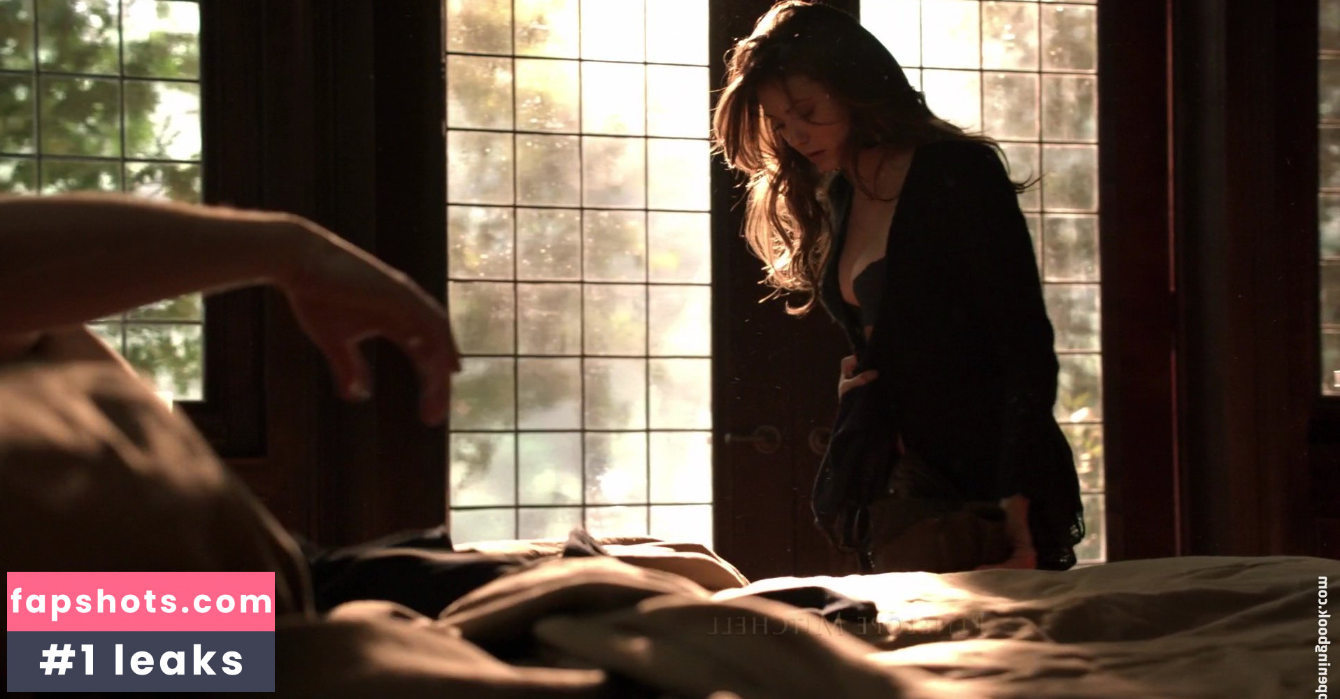 Nina Dobrev gallery photo #1718