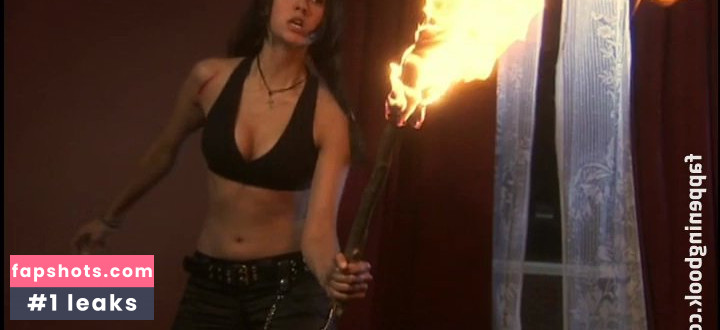 Nina Dobrev gallery photo #1727