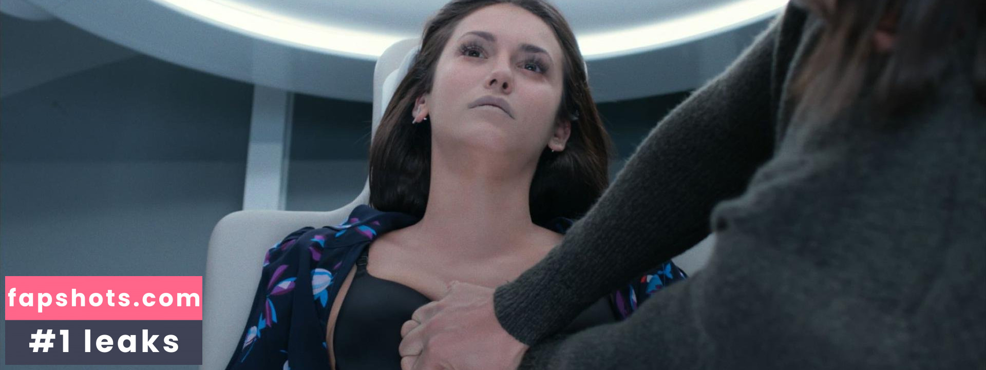 Nina Dobrev gallery photo #1792